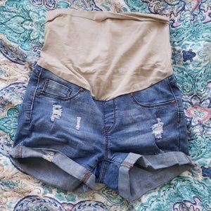 Maternity shorts